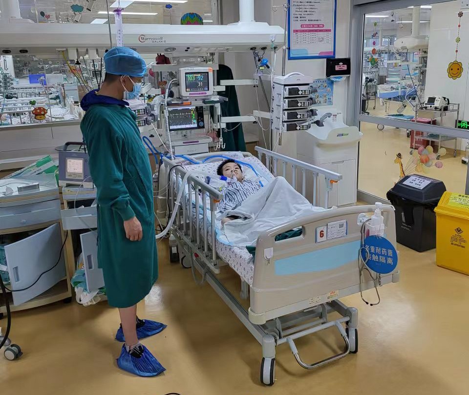 叙永县跨省救护车出租公司